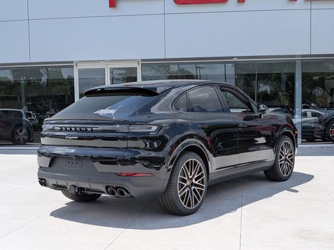New 2026 Porsche Cayenne Coupe AWD/4WD image 9