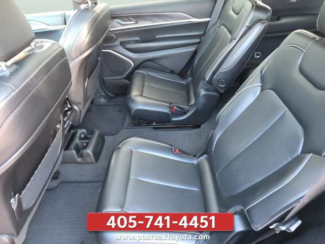 Used 2021 Jeep Grand Cherokee L Limited AWD/4WD image 29