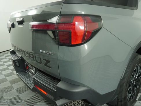 Used 2022 Hyundai Santa Cruz SEL Premium image 12