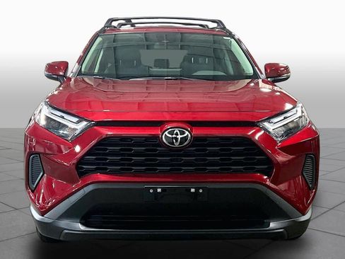 Used 2025 Toyota RAV4 XLE w/ Convenience Package AWD/4WD image 4