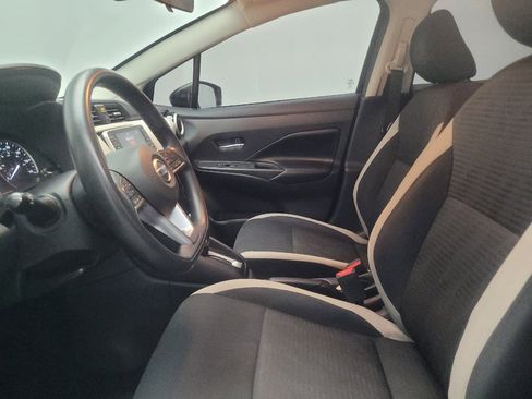 Used 2020 Nissan Versa SV FWD image 17