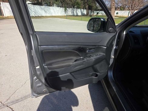 Used 2021 Mitsubishi Outlander Sport ES image 13