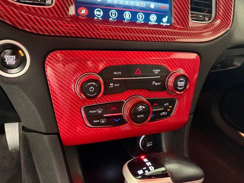 Used 2018 Dodge Charger SXT Plus RWD image 16
