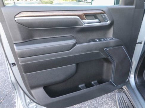 Used 2024 GMC Sierra 1500 SLE RWD image 14
