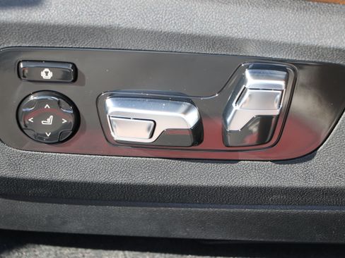 Used 2026 BMW X5 sDrive40i w/ M Sport Package RWD image 28