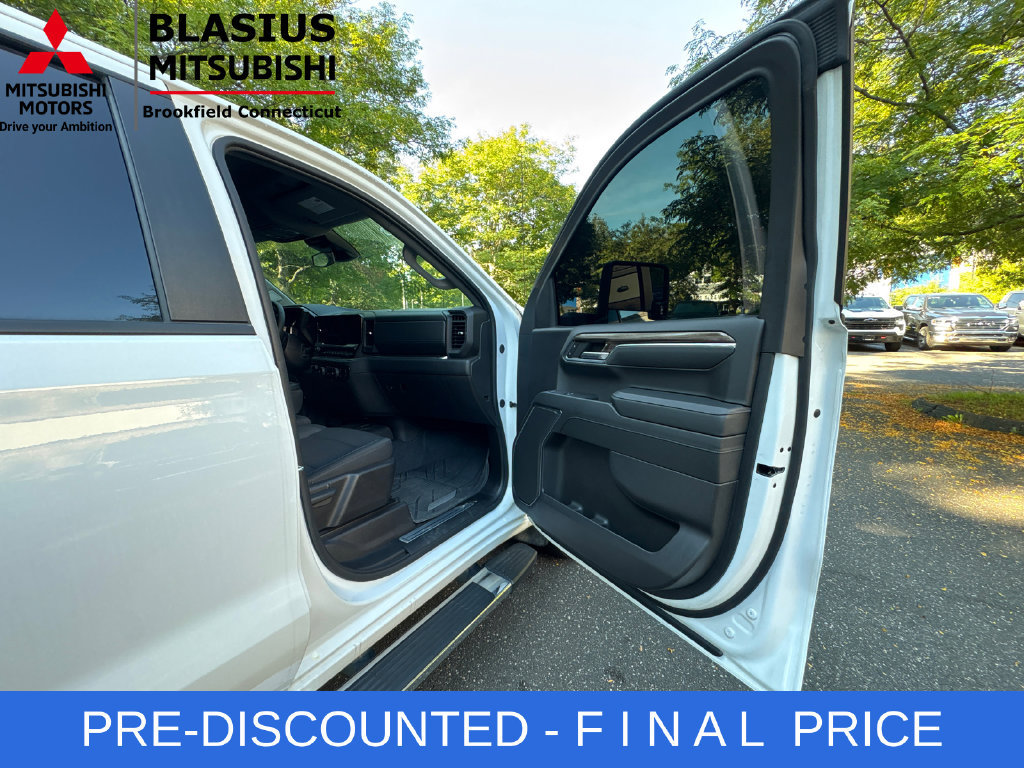 Used 2024 Chevrolet Silverado 1500 RST w/ Protection Package AWD/4WD image 39
