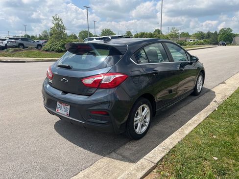 Used 2018 Chevrolet Cruze LT w/ RS Package FWD image 3