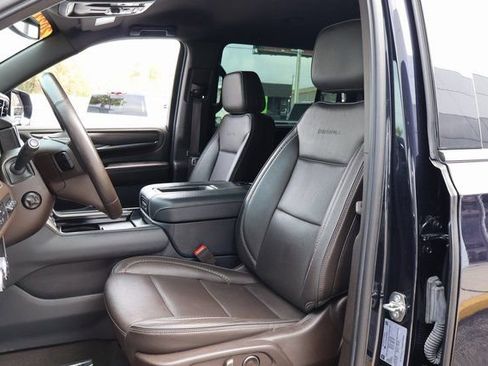 Certified 2023 GMC Yukon XL Denali image 12