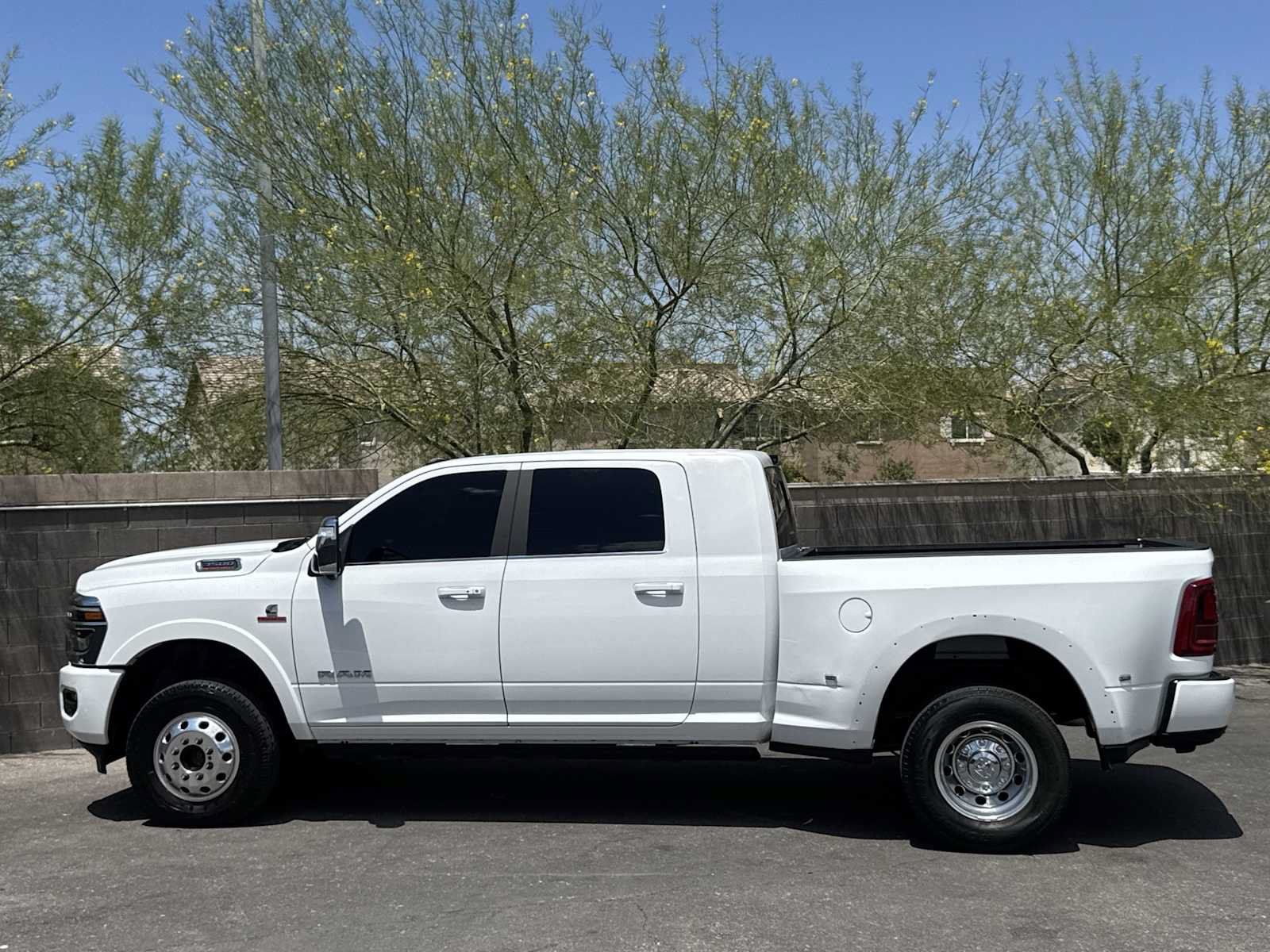 Used 2025 RAM 3500 Longhorn AWD/4WD image 5