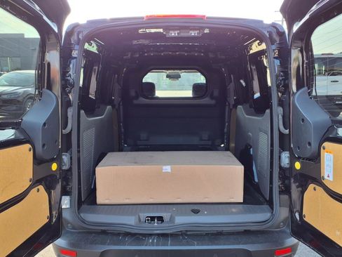 Used 2023 Ford Transit Connect XLT w/ Trailer Tow Package image 9