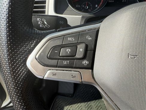 Used 2021 Volkswagen Atlas Cross Sport SE w/ V6 Towing Package image 16