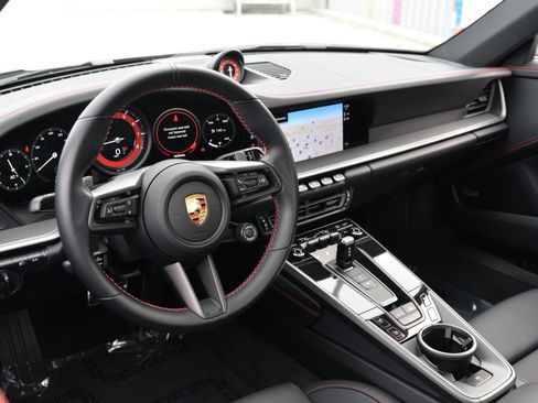 Certified 2024 Porsche 911 Carrera image 4