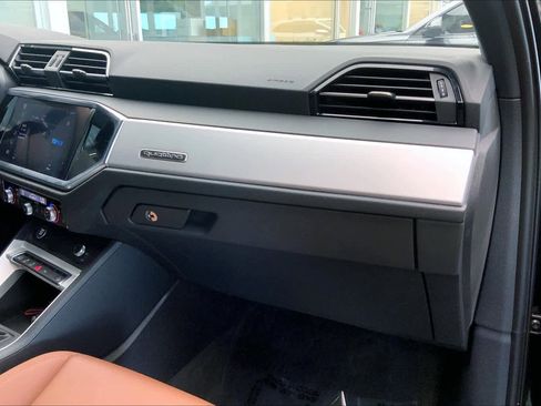 Used 2021 Audi Q3 2.0T Premium w/ Convenience Package image 19