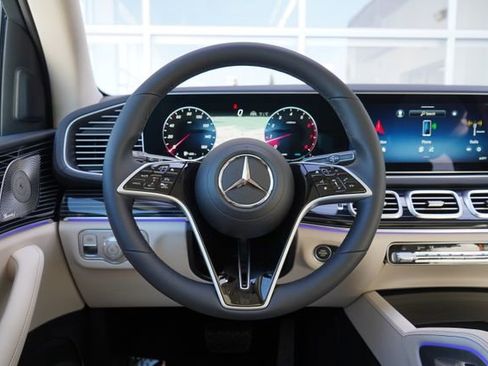 New 2026 Mercedes-Benz GLS 450 4MATIC image 19