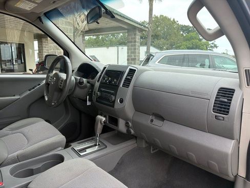 Used 2018 Nissan Frontier SV AWD/4WD image 22
