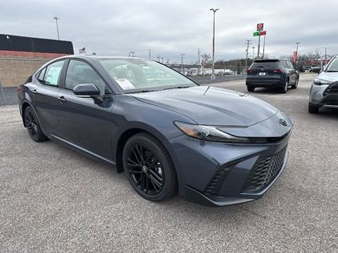 New 2026 Toyota Camry SE image 8