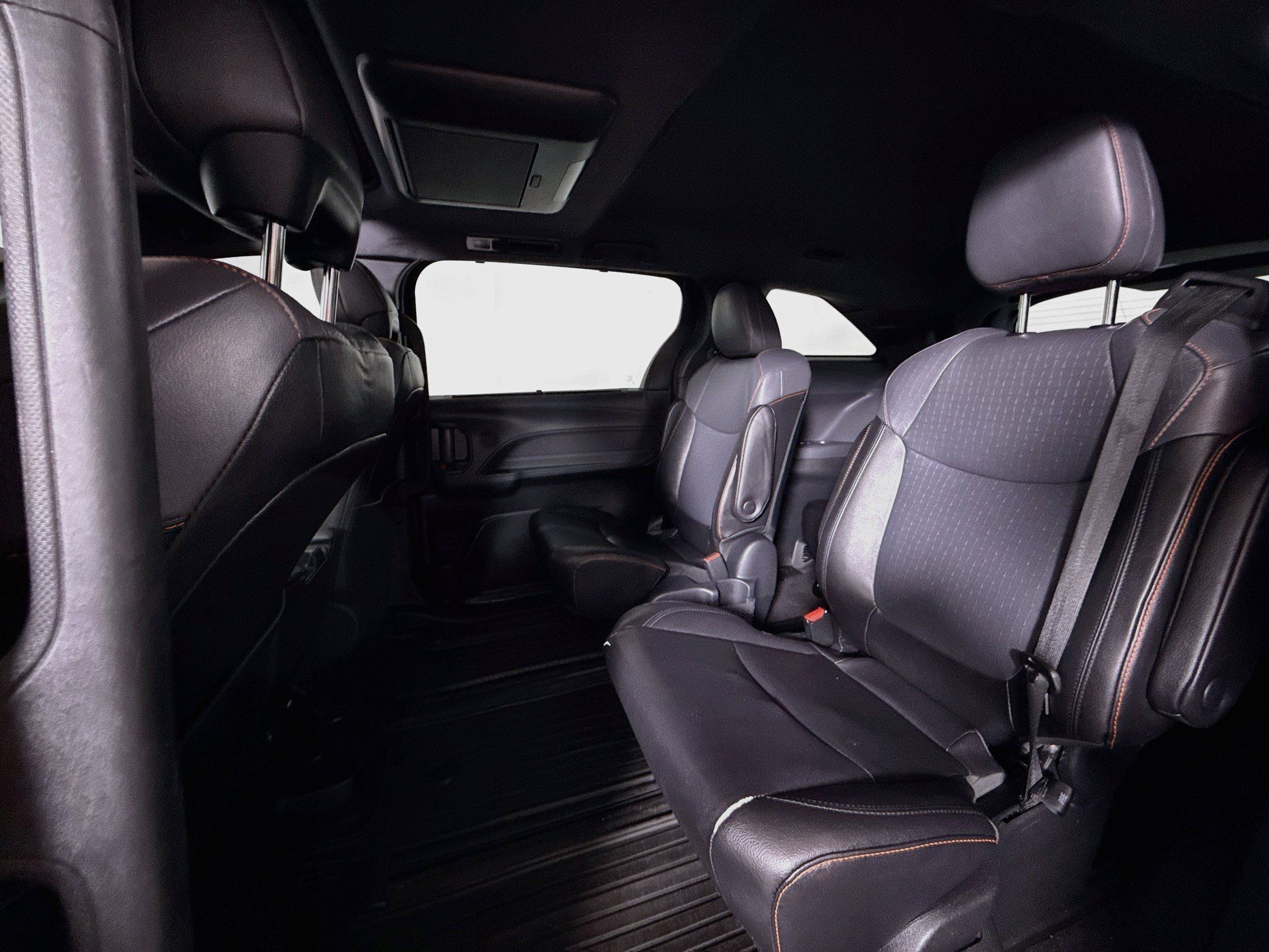 Used 2022 Toyota Sienna XSE w/ XSE Plus Package AWD/4WD image 23