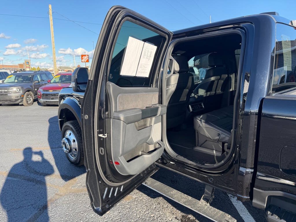Used 2025 Ford F450 Platinum w/ FX4 Off-Road Package AWD/4WD image 38