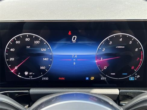 Certified 2025 Mercedes-Benz GLA 250 4MATIC image 19