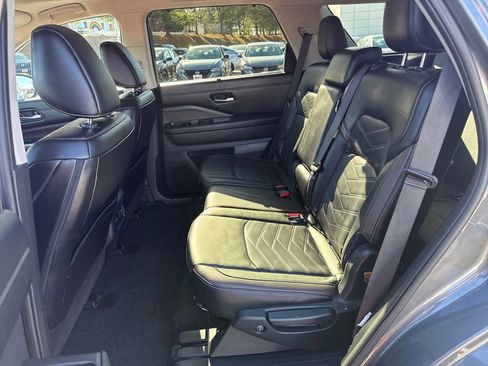 Used 2024 Nissan Pathfinder Platinum w/ Cargo Package image 26