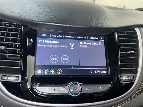 Used 2021 Chevrolet Trax LT FWD image 25