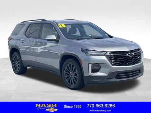 Used 2023 Chevrolet Traverse RS w/ LPO, Floor Liner Package AWD/4WD image 1