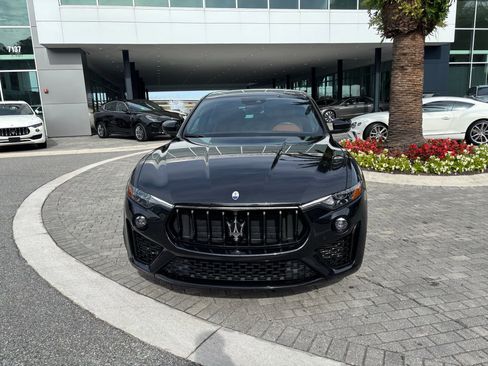 Used 2022 Maserati Levante Modena image 2