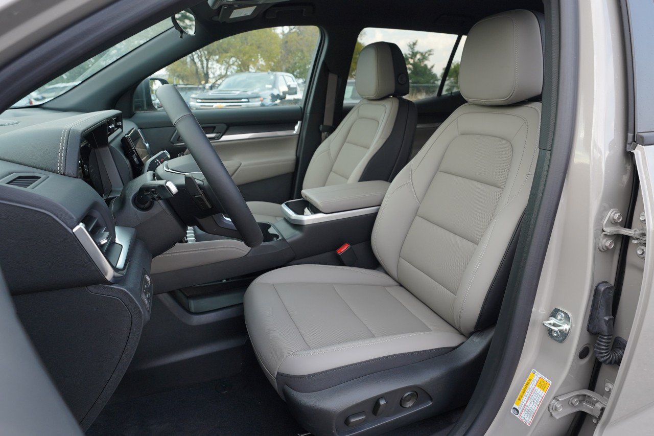 New 2027 GMC Terrain Elevation w/ Elevation Premium Package AWD/4WD image 18