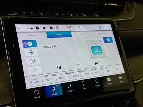 Used 2023 Jeep Grand Cherokee L Limited w/ Trailer Tow Group (B) image 21