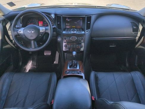 Used 2011 INFINITI FX35 AWD w/ Premium Pkg image 16