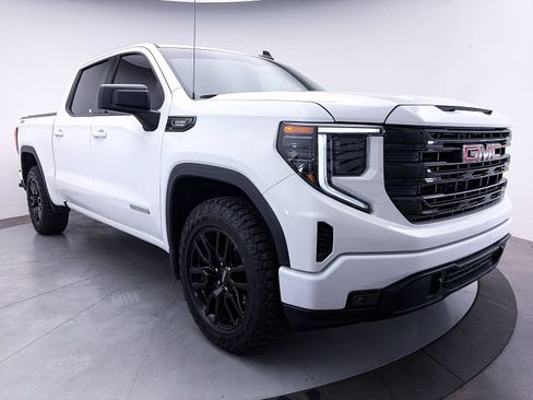 Used 2025 GMC Sierra 1500 Elevation w/ X31 Off-Road Package AWD/4WD image 11