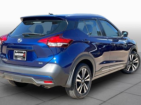 Used 2019 Nissan Kicks SR w/ SR Premium Package FWD image 12