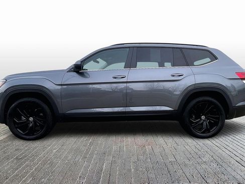 Used 2022 Volkswagen Atlas SE w/ Black Wheel Package image 5