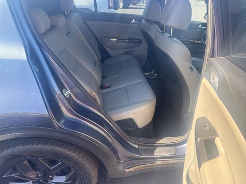 Used 2020 Kia Sportage S image 13