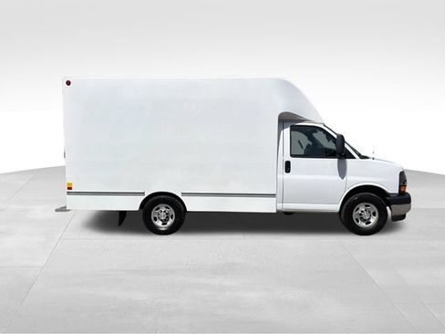 Used 2020 Chevrolet Express 3500 w/ Power Convenience Package RWD image 2