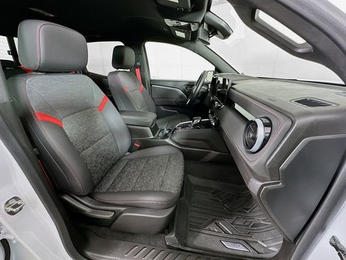 Used 2023 Chevrolet Colorado Z71 w/ Z71 Convenience Package 2 image 31