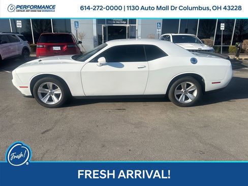 Used 2023 Dodge Challenger SXT image 7