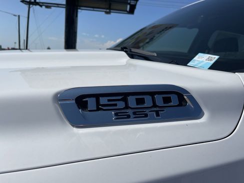 Used 2025 RAM 1500 Laramie w/ Laramie Southwest Edition AWD/4WD image 12