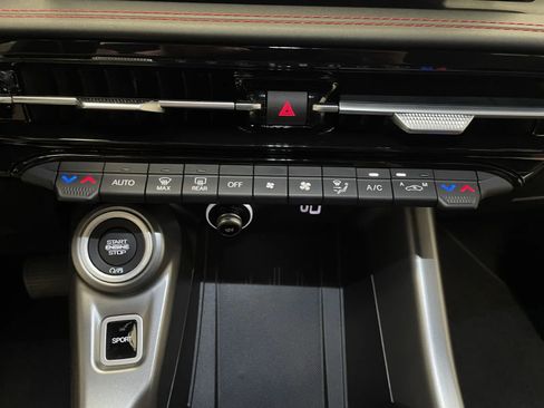 Used 2024 Dodge Hornet R/T image 32