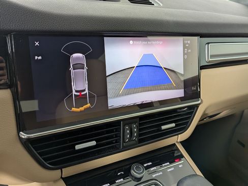 Certified 2023 Porsche Cayenne AWD/4WD image 19