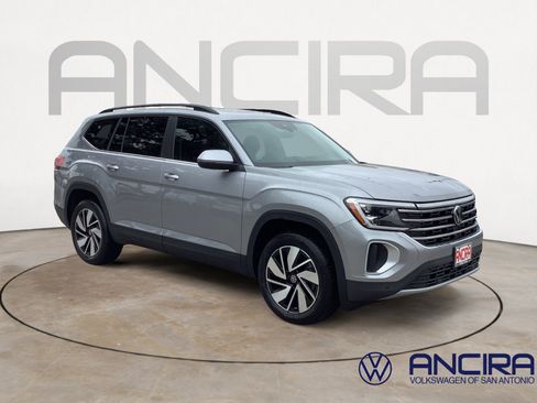New 2025 Volkswagen Atlas SE FWD image 1