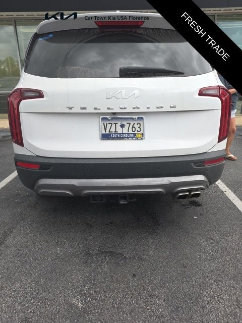Certified 2022 Kia Telluride EX w/ EX Premium Package FWD image 3