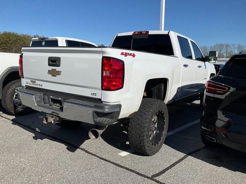 Used 2018 Chevrolet Silverado 2500 LTZ w/ Duramax Plus Package image 6