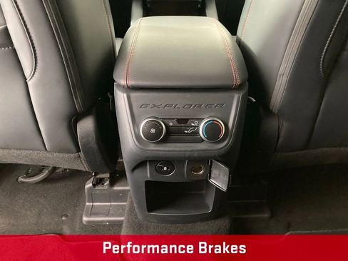 Used 2025 Ford Explorer ST-Line w/ ST-Line Street Pack AWD/4WD image 17