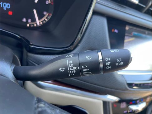 Used 2018 Cadillac XT5 Luxury w/ Driver Awareness Package image 20