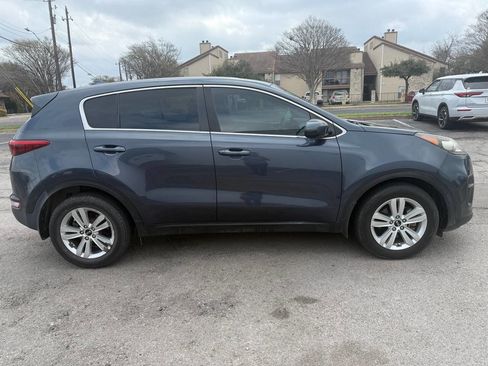 Used 2019 Kia Sportage LX image 5