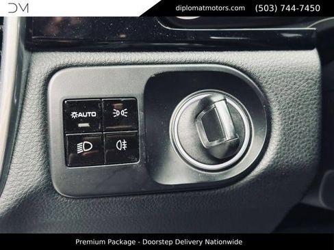 Used 2020 Porsche Cayenne AWD/4WD image 33