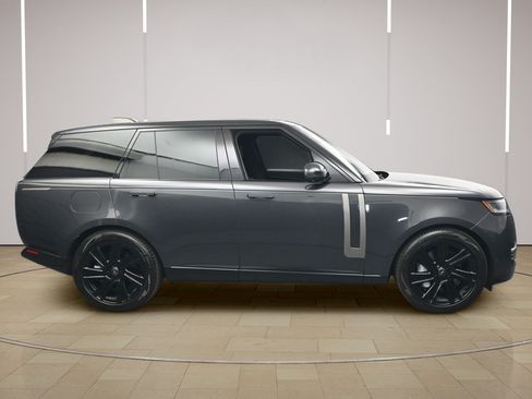 Used 2023 Land Rover Range Rover SE AWD/4WD image 23