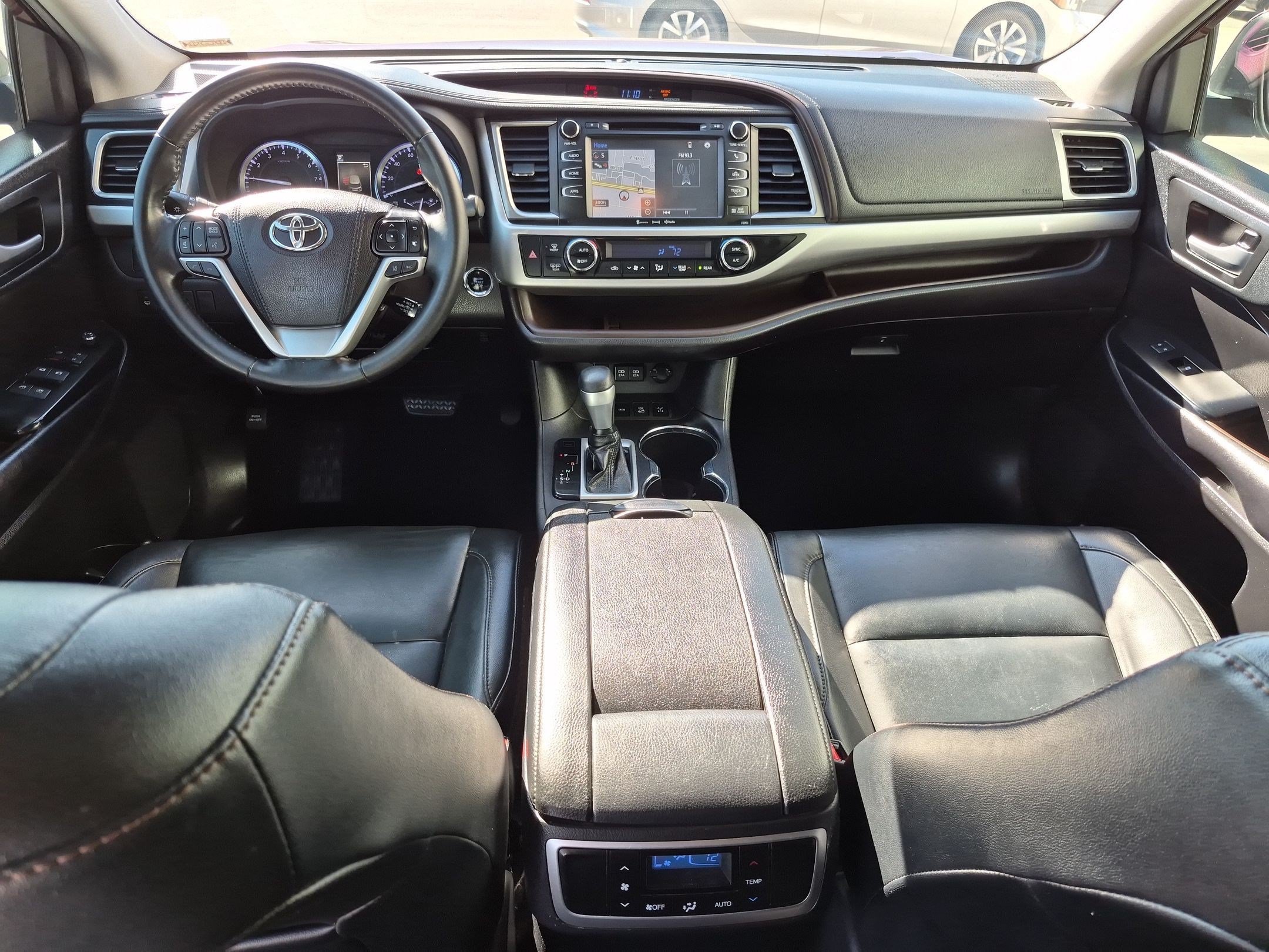 Used 2019 Toyota Highlander XLE AWD/4WD image 31