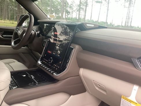New 2026 GMC Yukon XL Denali w/ Advanced Technology Package RWD image 62